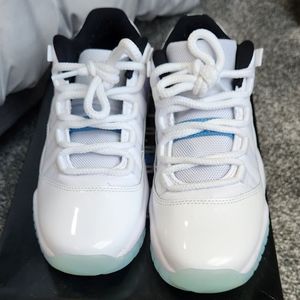 retro jordan 11 low